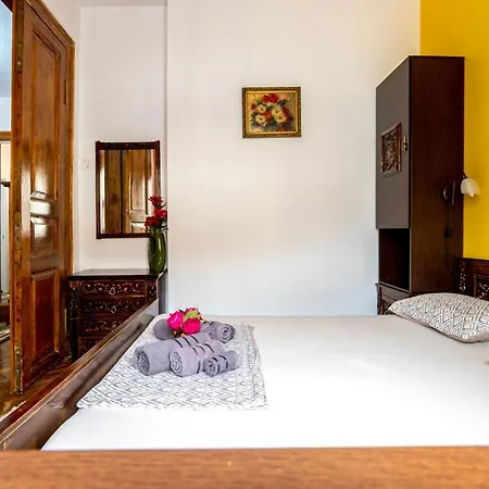 Solis M - Cosy Old Town Home With Ac Near The Beach And Harbour Private Entrance