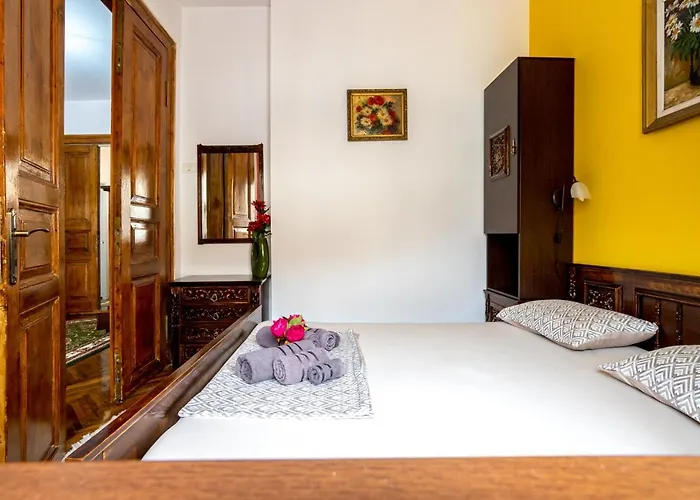 Solis M - Cosy Old Town Home With Ac Near The Beach And Harbour Private Entrance