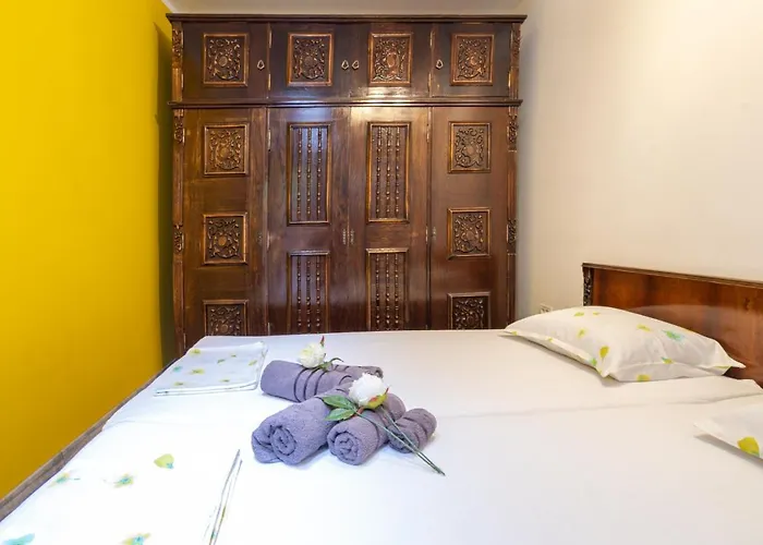 Solis M - Cosy Old Town Home With Ac Near The Beach And Harbour Private Entrance *