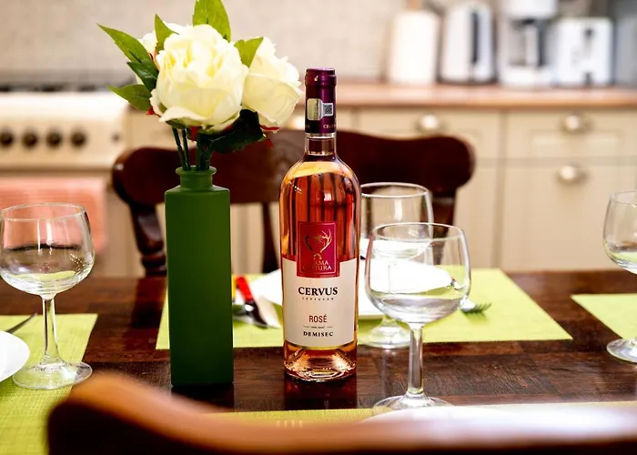 Solis M - Cosy Old Town Home With Ac Near The Beach And Harbour Private Entrance Nyaraló Konstanca