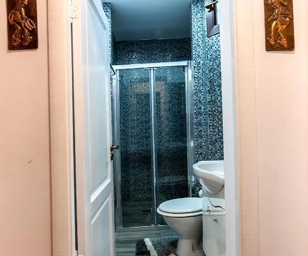 Solis M - Cosy Old Town Home With Ac Near The Beach And Harbour Private Entrance Nyaraló Konstanca